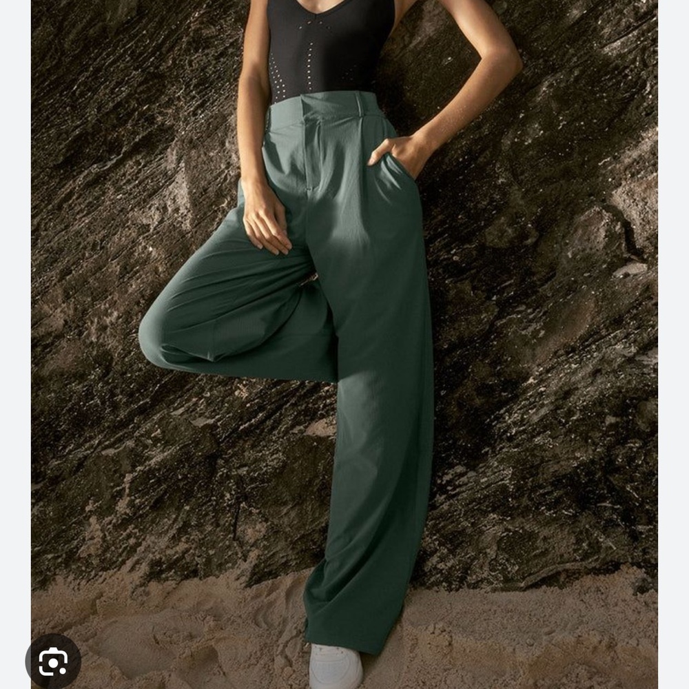 Alo yoga high waist 33” dreamscape dark cactus green pant Medium M